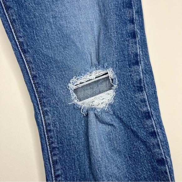 LEVI’S Premium Wedgie Straight Medium Wash Distressed Rigid Denim Jeans - Picture 7 of 15